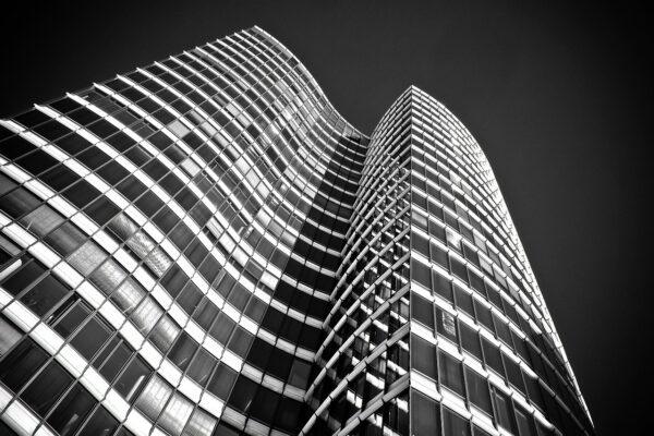 Cloud Architecture: Serverless Silos And AI Ascent
